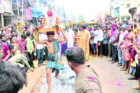 ఉత్సవ