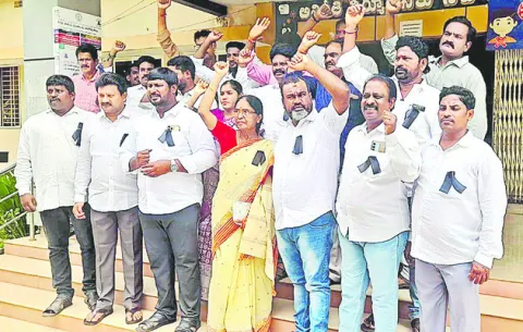 కౌన్సిల్‌ సమావేశం నిర్వహించలేదేం?