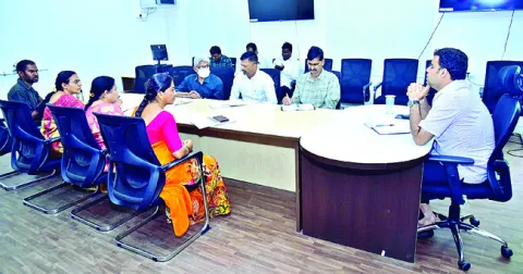 సీజనల్‌ వ్యాధులపై  అప్రమత్తంగా ఉండాలి 