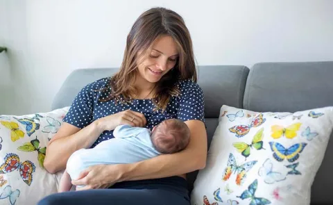 BreastFeeding Mothers: Cracked nipples Causes treatment13