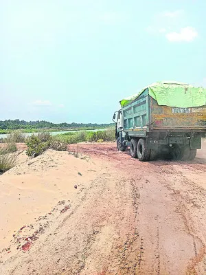 రామచంద్రపురంలో మాన్సాస్‌కు ఎసరు