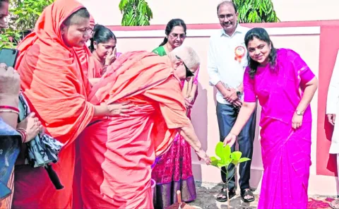 నివేదిత విద్యాలయం ఏర్పాటు అభినందనీయం 