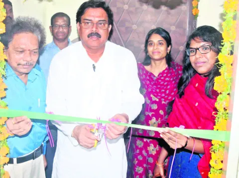 గళమెత్తిన కార్మిక సంఘాలు 