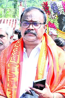 సింహాచలం దేవస్థానం ఈవో బదిలీ 