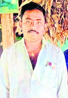 బైక్‌ అదుపు తప్పి వ్యక్తి మృతి 
