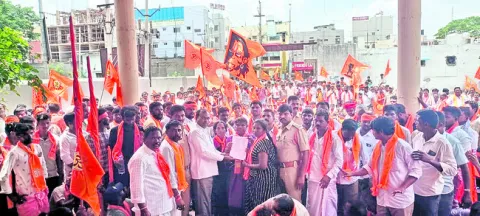శ్మశానవాటిక కోసం ఉద్యమబాట