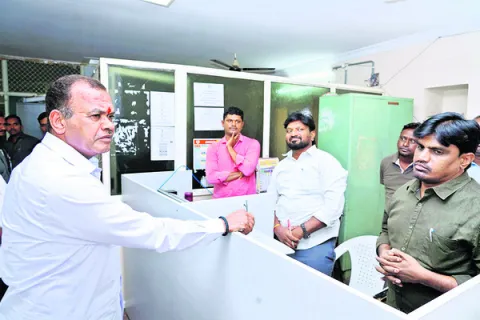 మున్సిపాలిటీకి మంచి పేరు తేవాలి