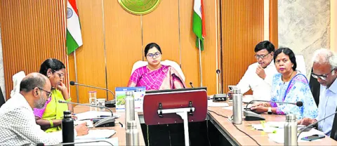 కోటి మంది మహిళలను కోటీశ్వరులను చేయాలి