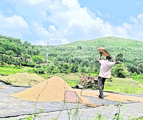 వరించ