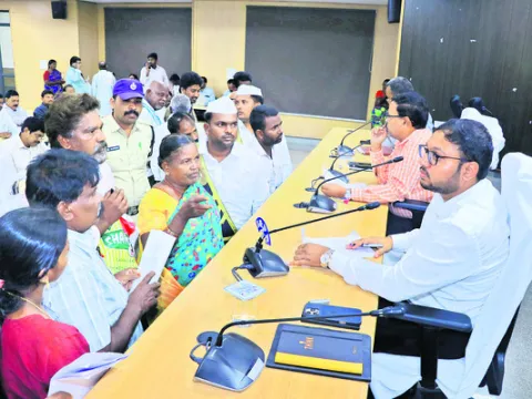 ప్రజావాణి అర్జీలపై శ్రద్ధపెట్టాలి