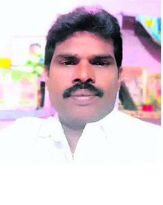 స్వగ్రామానికి వెళ్తూ.. 
