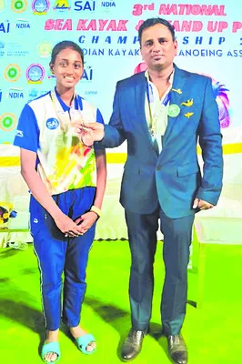 భారత కాయక్‌, కెనోయింగ్‌ పోటీల్లో వర్షితరెడ్డి సత్తా 