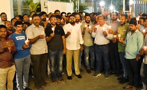 Protest Against TDP Attack On Sakshi Houses Updates