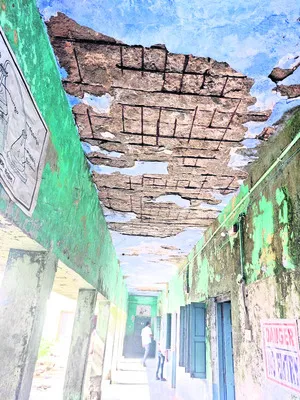అరకొర వసతులు.. 