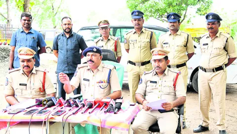 ప్రజలను భయభ్రాంతులకు గురిచేస్తే చర్యలు