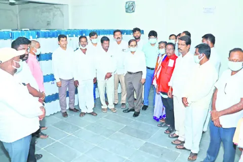 ఈవీఎంలకు ప్రత్యేక భద్రత కల్పించాలి