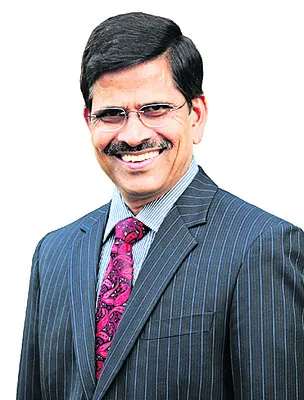 సీసీ టీవీ ఫుటేజీలు సమర్పించండి 
