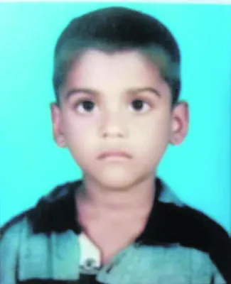 నీటి కుంటలో పడి బాలుడి మృతి