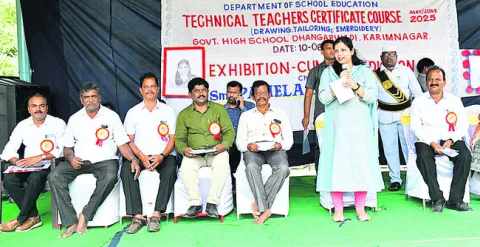 చదువుతో పాటు నైపుణ్యం తప్పనిసరి