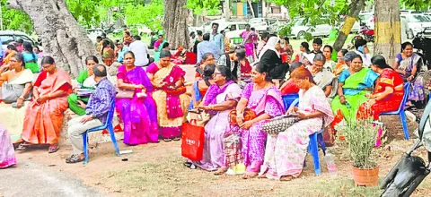 వెబ్‌ కౌన్సెలింగ్‌కు బ్రేక్‌ 