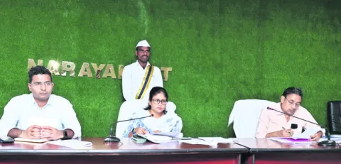 ప్రభుత్వ బడుల్లో అన్ని సౌకర్యాలు కల్పించాలి 