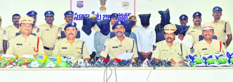 నకిలీ