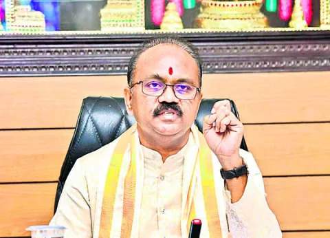 ఉద్యోగుల సమస్యలను పరిష్కరించాలి 