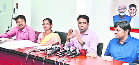 నేడు కృష్ణానదిలో ఫ్లోటింగ్‌ యోగా 