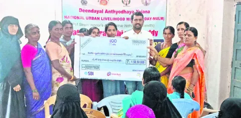 లింగారెడ్డిపేటలో స్పెషల్‌ శానిటేషన్‌ డ్రైవ్‌ 