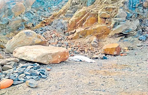 Horrible conditions in quarries in Prakasam district