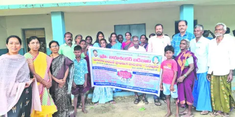 తగ్గుతున్న ప్రవేశాలు 