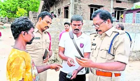 ఆత్మకూరులో కార్డన్‌ సెర్చ్‌