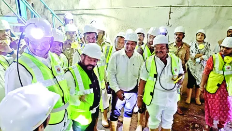 కార్మికుల భద్రత ప్రధానం 