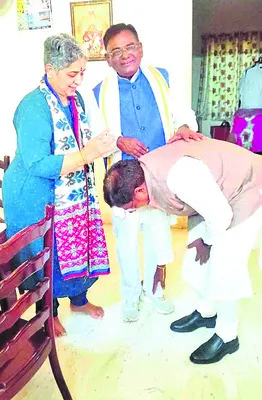 అన్నావదిన... దీవించండి..