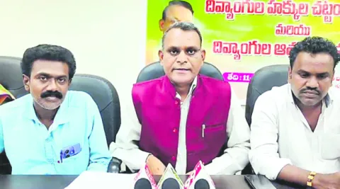 దివ్యాంగుల పింఛన్లలో కోత తగదు