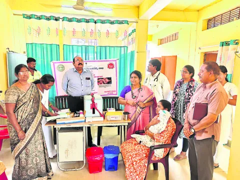 వ్యాక్సినేషన్‌ ప్రారంభం
