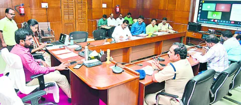 నదుల్లో ఇసుక తవ్వకాలపై నిషేధం 