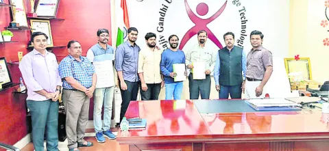 ఆర్జీయూకేటీ, స్విన్‌ఫీ మధ్య ఒప్పందం