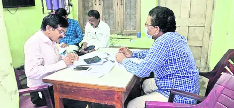 రైస్‌మిల్లులో అధికారుల విచారణ