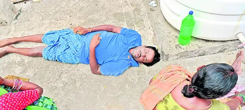 అప్పు తీసుకుని ఇవ్వడం లేదని.. 
