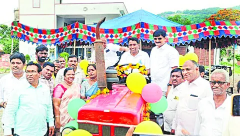 రైతులు సాంకేతిక పరిజ్ఞానం అందిపుచ్చుకోవాలి 
