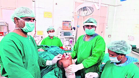 మోకాళ్లకు అరుదైన శస్త్ర చికిత్స 