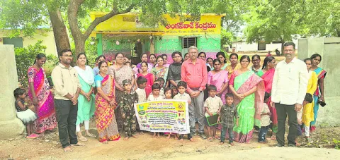 పోషణతో కూడిన విద్యనందించడమే లక్ష్యం