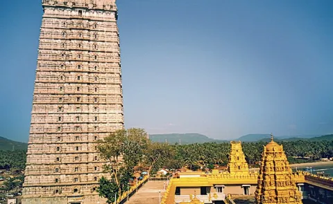Murudeshwar temple in Karnataka interesting facts about Lord Shiva
