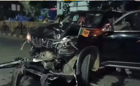 Woman Constable Dies Two Cops Injured Scorpio-hits