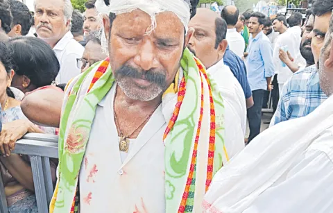 Failed attempt to disrupt YS Jagan tour in Podili