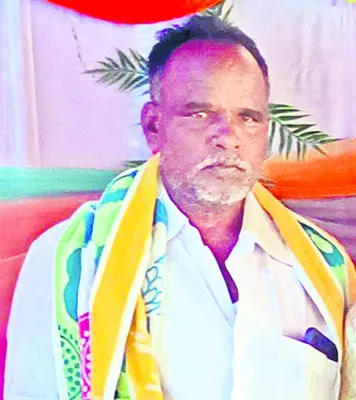పాము కాటుతో యువకుడి మృతి 
