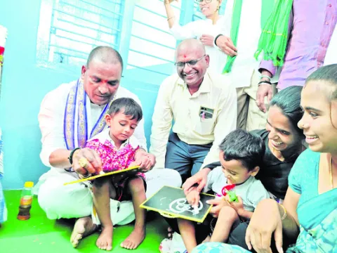 మూత‘బడి’నవి ఓపెన్‌ 
