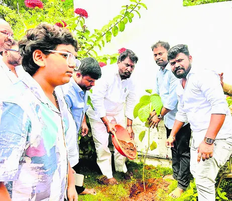 ఆదర్శ