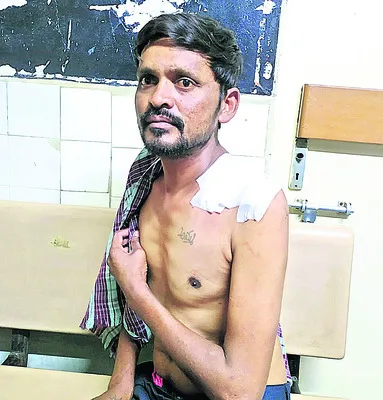 మందుబాబుల మధ్య ఘర్షణ 